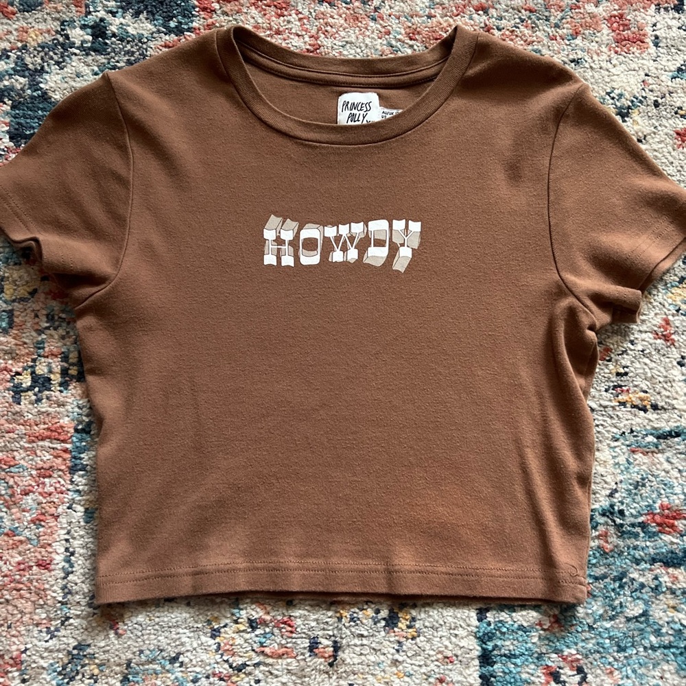Brown Cropped 'Howdy' Tshirt from Princess Polly Size Medium